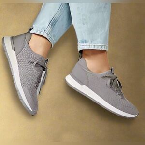 NWT UGG Women Tay Knit Triple Seal Mesh Walking Shoes size 12 M